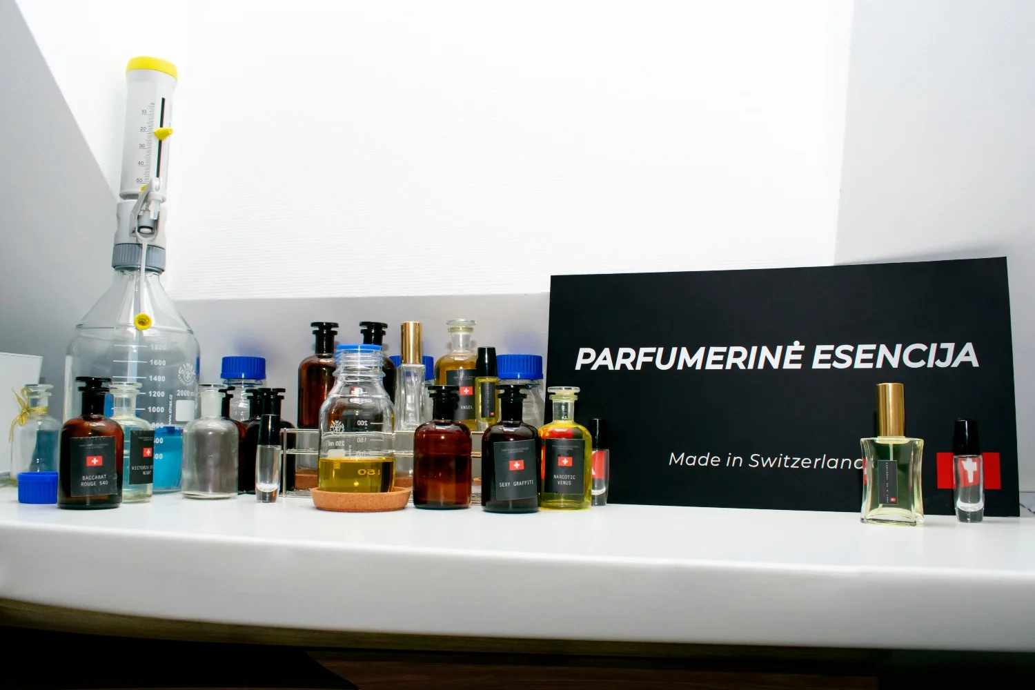 Parfumerinės esencijos gamybos laboratorija